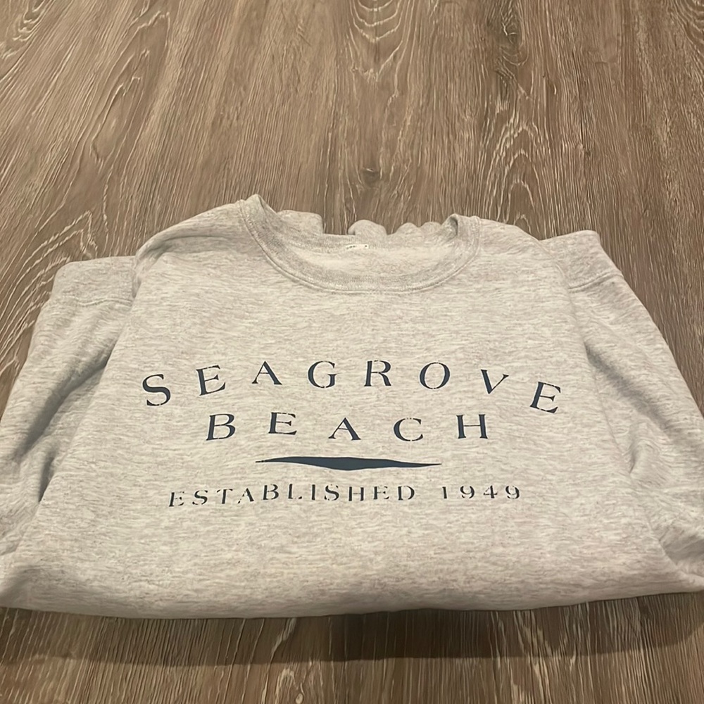 Sea grove Beach crewneck. Size S